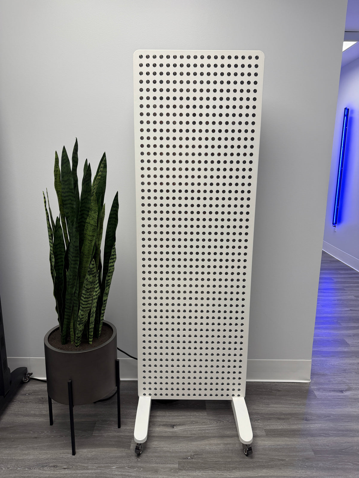 Lumati Red Light+ Therapy Light Wall (LW8)